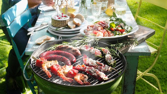 © StockFood Studios/Kramp + Gölling ORF nachlese Juli 2025: Highlights fürs Grillen