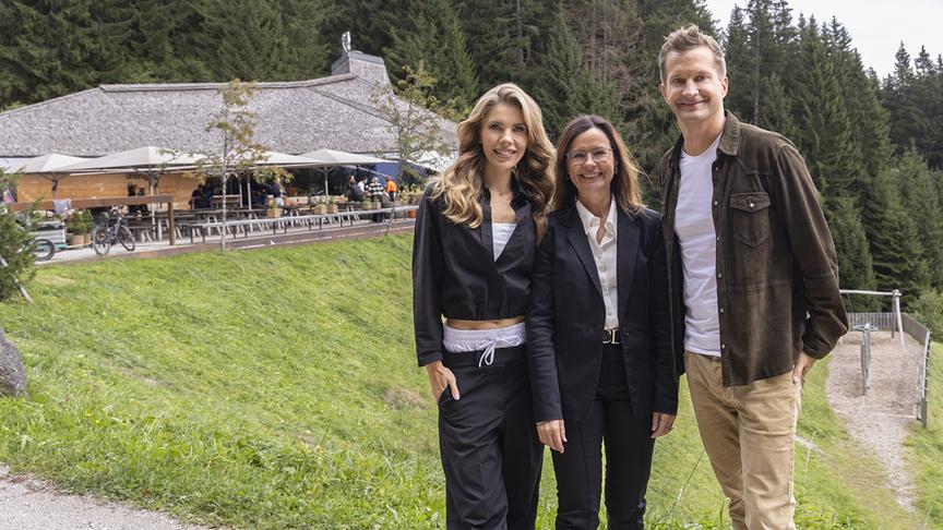 2 in Tirol - Heimat neu entdecken: Victoria Swarovski, ORF Tirol-Landesdirektorin Esther Mitterstieler, Oliver Polzer