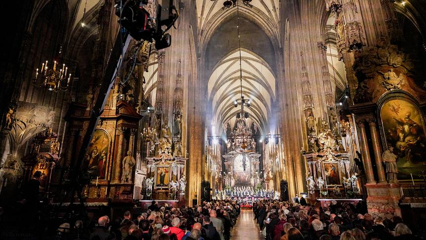 © ORF/Roman Zach-Kiesling Adventkonzert der Wiener Symphoniker aus dem Stephansdom