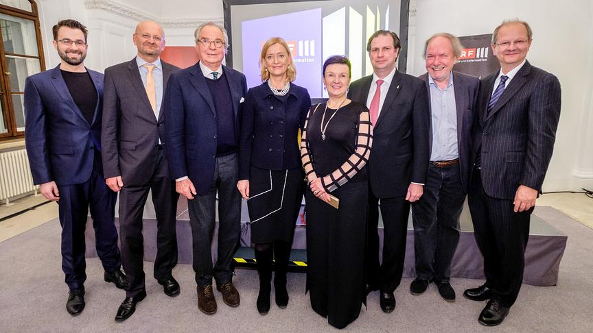 © ORF/Hans Leitner "Die Akte Habsburg": Peter Fässlacher, Peter Schöber (ORF III Programmgeschäftsführer), Friedrich von Thun, Dr. Johanna Rachinger (Generaldirektorin Österreichische Nationalbibliothek), Herta Margarete Habsburg-Lothringen, Sandor Habsburg-Lothringen, Ronald Vaughan, Hans Petschar