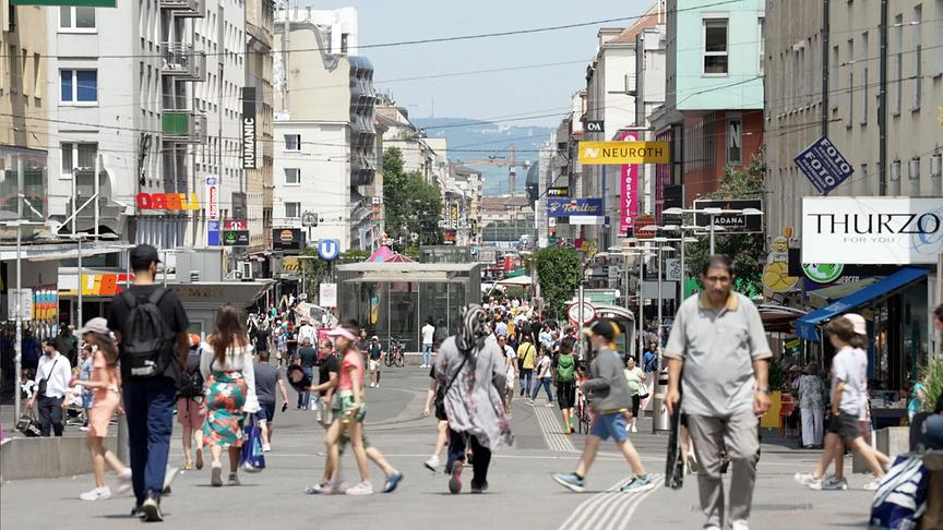 Bezirksgeschichten (1/3): Favoritenstraße. Favoriten ist einer der größten Bezirke Wiens mit einer bunt gemischten Bevölkerung.