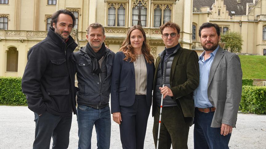 Philipp Hochmair, Andreas Guenther und Patricia Aulitzky stehen für zwei neue „Blind ermittelt“ Krimis vor der Kamera 