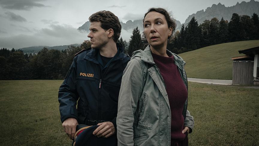 Drehstart für ORF/ARD-Koproduktion „Tirolerblut“ (AT) mit Ursula Strauss: Noah Perktold, Ursula Strauß