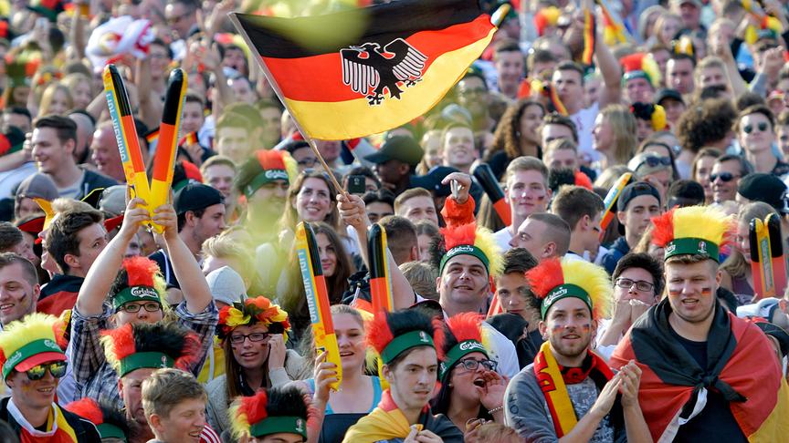 © APA/AFP/dpa/AXEL HEIMKEN Euro 2016: Spiel Deutschland - Slowakei: Fanzone Deutschland