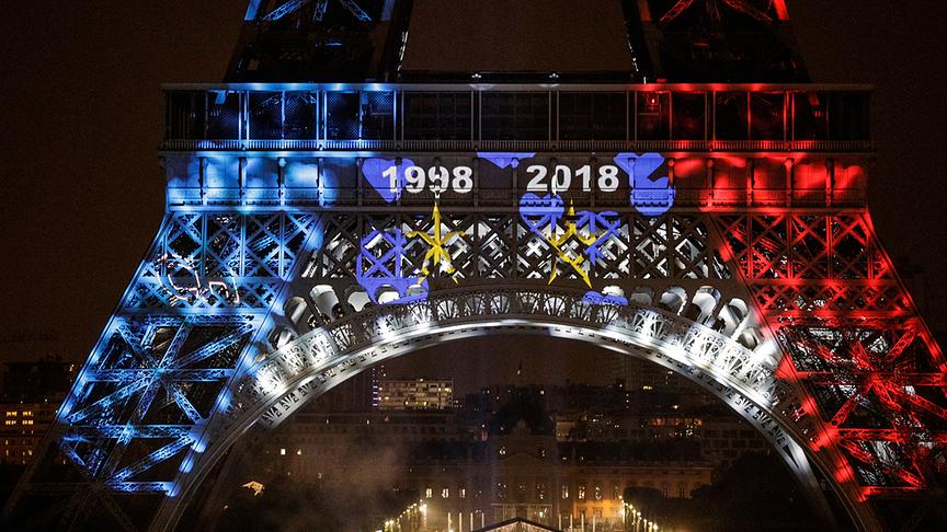 © APA/AFP/Geoffroy VAN DER HASSELT This picture taken from Trocadero on July 15, 2018 shows the Eiffel Tower illuminated in French national colors during celebrations after the Russia 2018 World Cup final football match between France and Croatia, on the Champs-Elysees avenue in Paris. France beat Croatia 4-2.