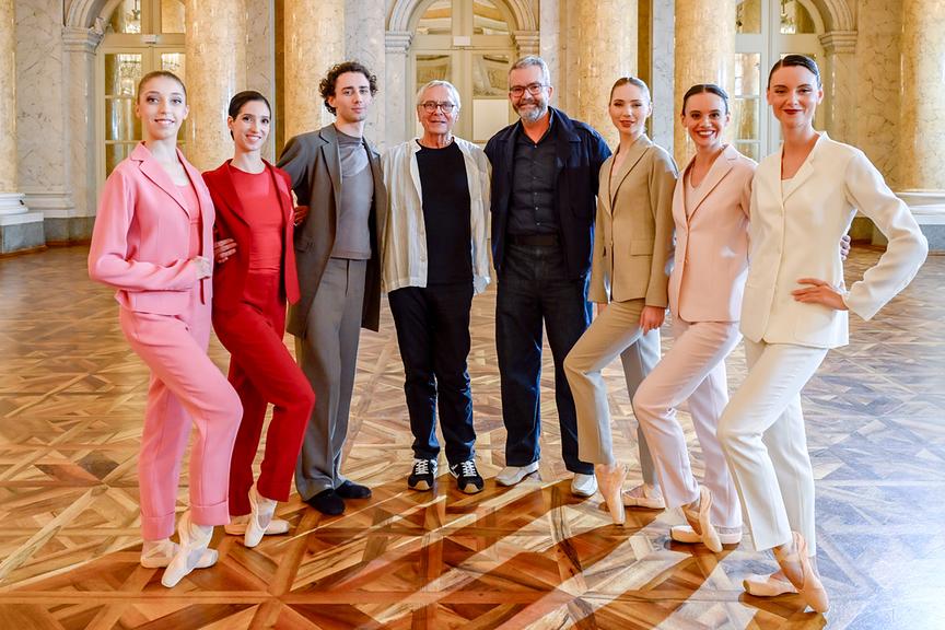 © ORF/Thomas Jantzen Glanzvolles Neujahrskonzertballett 2026 im Kasten! Zwei Tanzeinlagen aus MAK und Hofburg Teil der TV-Übertragung: Gaia Fredianelli, Anita Manolova, Alessandro Frola, John Neumeier (Choreografie), Albert Kriemler (Kostümdesign), Tatiana Mazniak, Natalya Butchko, Laura Cislaghi