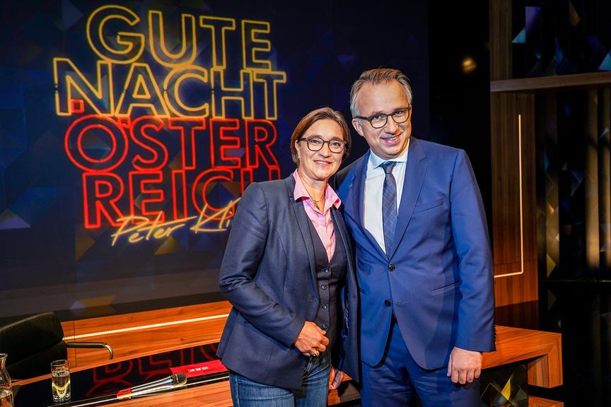© ORF/Roman Zach-Kiesling "Gute Nacht Österreich": ORF-1-Channelmanagerin Lisa Totzauer, Peter Klien