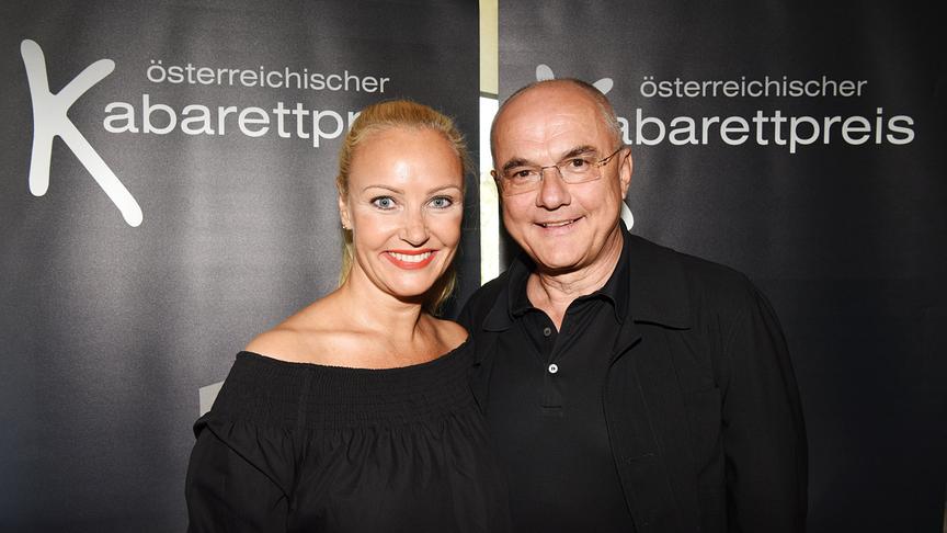 Der "Österreichische Kabarettpreis": Verena Scheitz, TV-Unterhaltungschef Edgar Böhm
