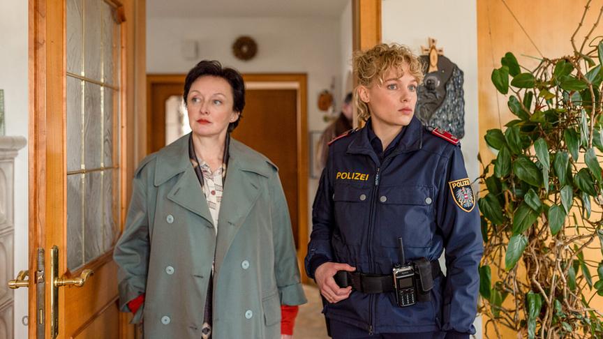 © ORF/Film AG/Julia Dragosits "Vier": Regina Fritsch (Marion), Julia Franz Richter (Ulli)