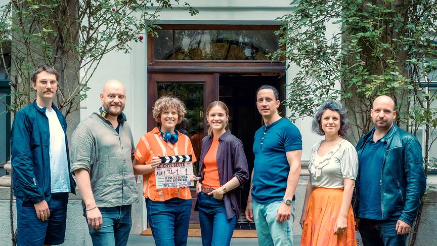 © ORF/MR Film/Stefanie Leo „Leichte Beute“ (AT) für Miriam Fussenegger und Laurence Rupp am „Tatort“-Set