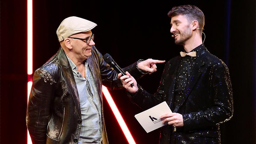 Österreichischer Kabarettpreis 2024: Fernsehpreis geht zum dritten Mal an „Was gibt es Neues?“:  Oliver Baier, Clemens Maria Schreiner