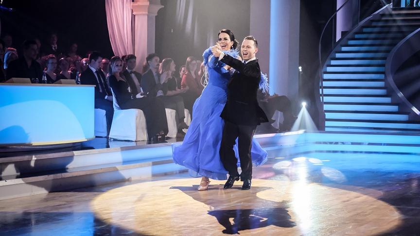 © ORF/Hans Leitner "Dancing Stars 2023": Martina Reuter mit Tanzpartner Nikolaus Waltl ist ausgeschieden.