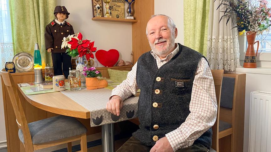 © ORF/Talk TV/Andreas Scheurer "Liebesg´schichten und Heiratssachen" am 24.7.2023: Sepp, 72-jähriger kaufmännischer Angestellter im Ruhestand aus der Steiermark, ist sehr stolz auf seine jugendliche Haut und hofft auf die baldige Bekanntschaft mit einer Dame, die sich ebenfalls ihr juveniles Aussehen behalten konnte.