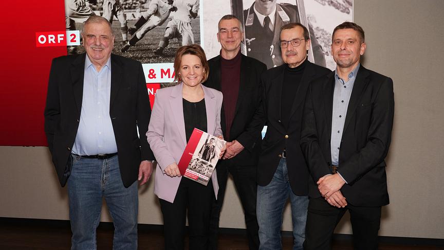 Menschen & Mächte "Braune Brettln, braunes Leder": Franz Binder jun., ORF-Programmdirektorin Stefanie Groiss-Horowitz, Robert Gokl, Thomas Schwarz, Martin Betz (Regie)