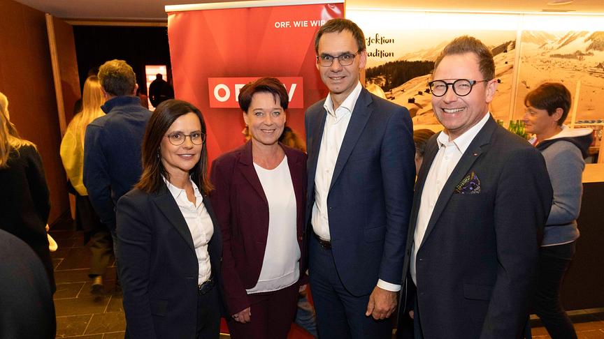© ORF/ORF Landesstudio Vorarlberg/Maurice Shourot Neues Arlberg-„Universum“ in St. Anton präsentiert: Esther Mitterstieler (Landesdirektorin ORF Tirol), Sonja Ledl-Rossmann (Landtagspräsidentin Tirol), Markus Wallner (Landeshauptmann Vorarlberg), Markus Klement (Landesdirektor ORF Vorarlberg)