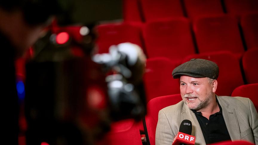 Thomas Stipsits ist bei ORF-Premiere am 20. Oktober einer „Uhudler-Verschwörung“ auf der Spur