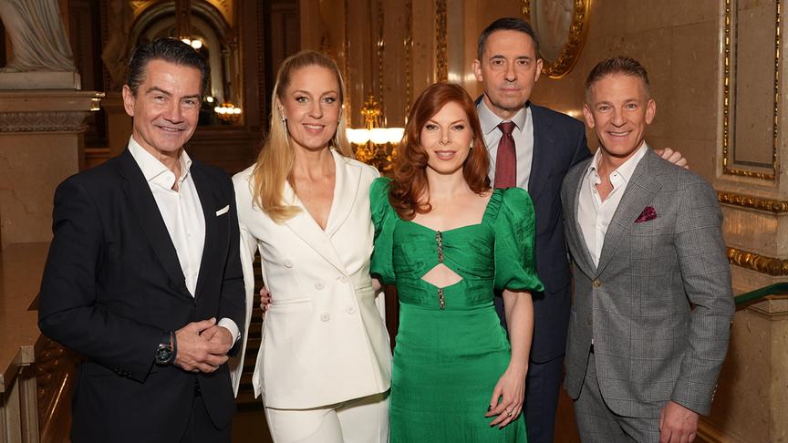 Gruppenfoto mit Roland Weißmann, Lilian Klebow, Teresa Vogl,  Bogdan Roščić und Andi Knoll in der Wiener Staatsoper