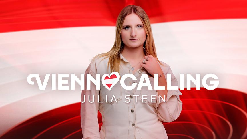 Julia Steen vor einer rot-weiß-roten Grafik zu "Vienna Calling"