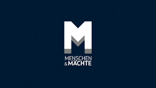 Das Logo mit dem Schriftzug „Menschen & Mächte“ auf dunkelblauem Hintergrund.