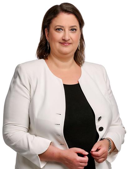 Regina Pöll